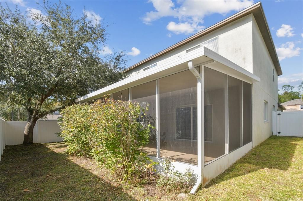 For Sale: $615,000 (5 beds, 2 baths, 2827 Square Feet)