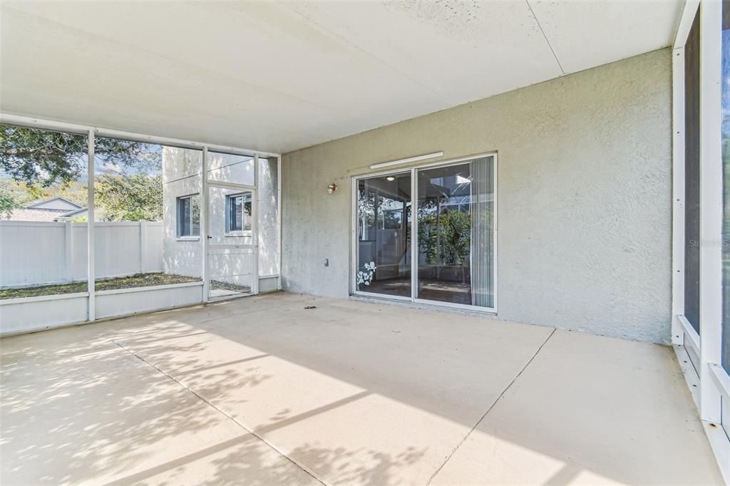 For Sale: $615,000 (5 beds, 2 baths, 2827 Square Feet)