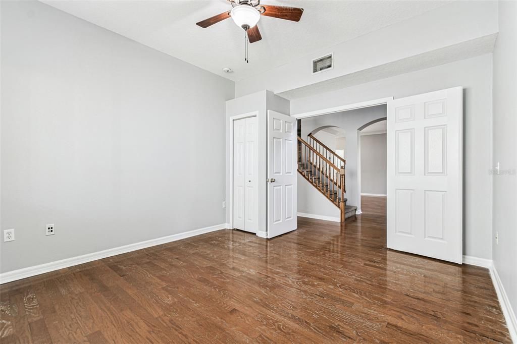 For Sale: $615,000 (5 beds, 2 baths, 2827 Square Feet)