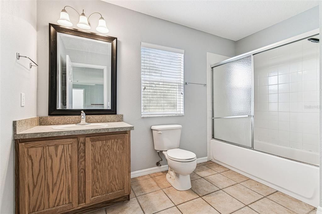 For Sale: $615,000 (5 beds, 2 baths, 2827 Square Feet)