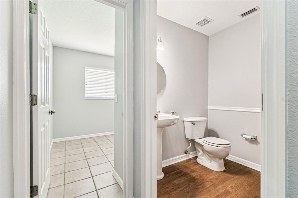 For Sale: $615,000 (5 beds, 2 baths, 2827 Square Feet)