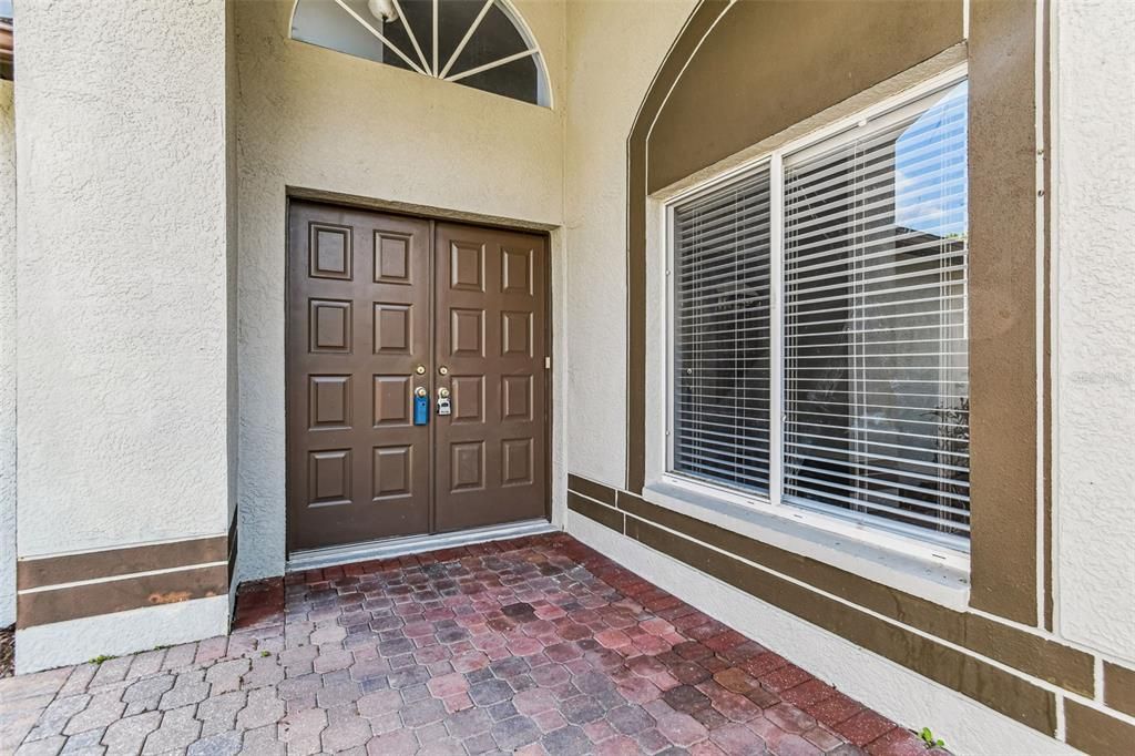 For Sale: $615,000 (5 beds, 2 baths, 2827 Square Feet)