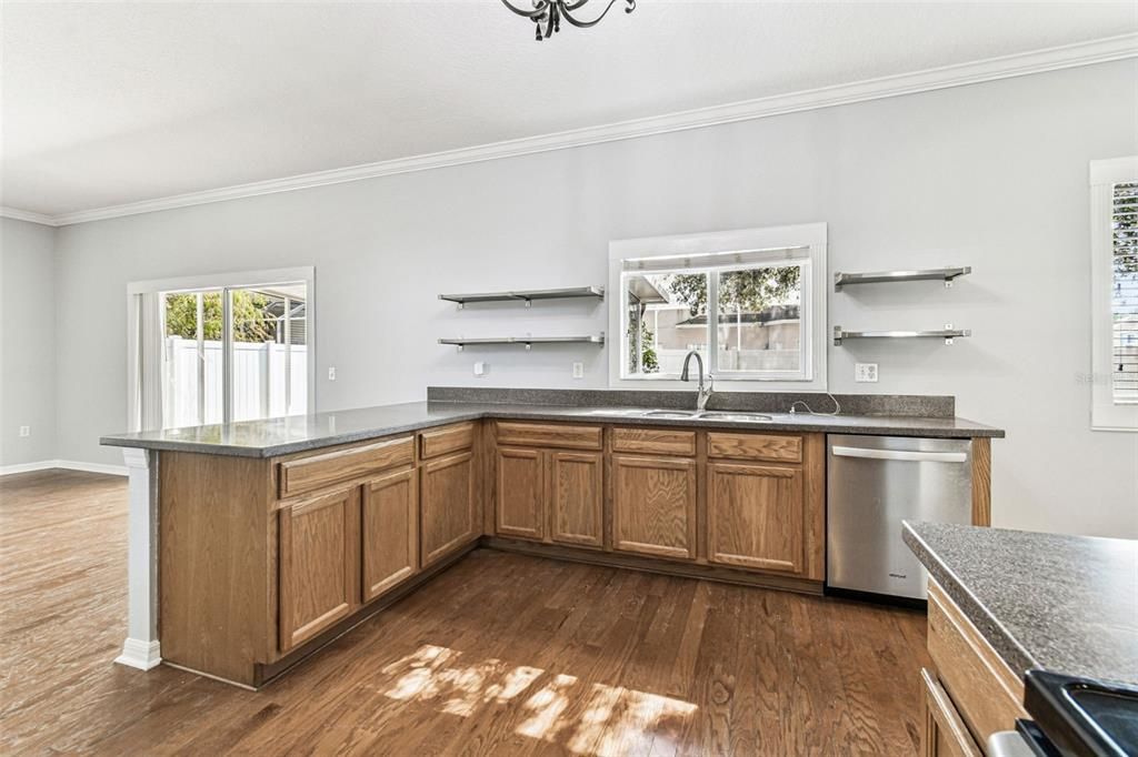 For Sale: $615,000 (5 beds, 2 baths, 2827 Square Feet)