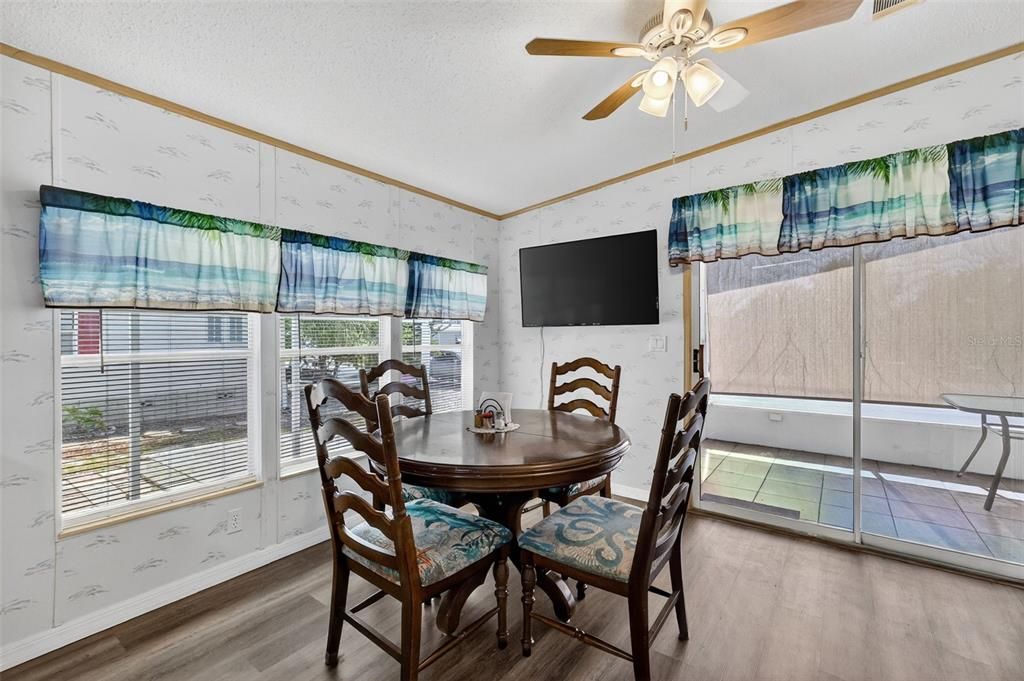 For Sale: $229,000 (3 beds, 2 baths, 1568 Square Feet)