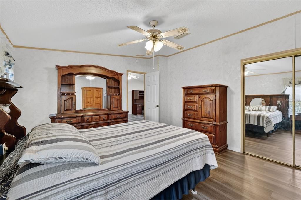 For Sale: $229,000 (3 beds, 2 baths, 1568 Square Feet)