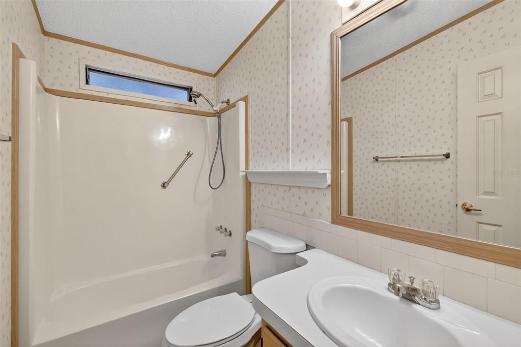 For Sale: $229,000 (3 beds, 2 baths, 1568 Square Feet)