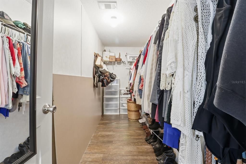 На продажу: $379,500 (4 спален, 2 ванн, 1664 Квадратных фут)