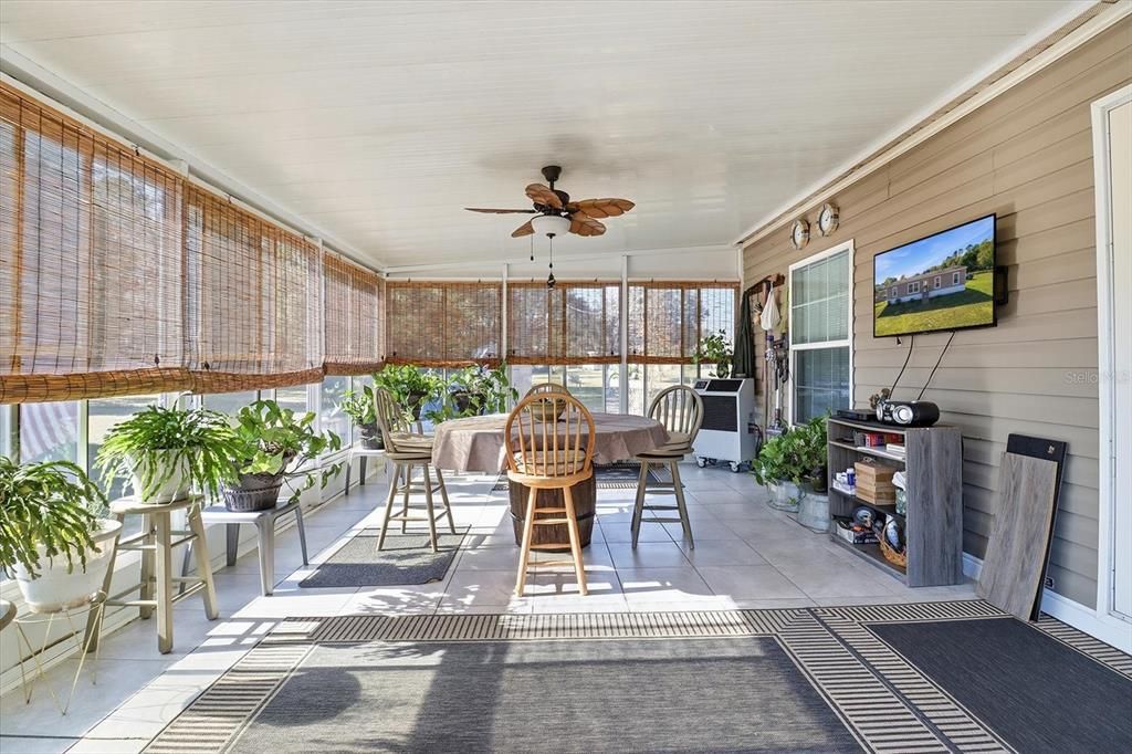 На продажу: $379,500 (4 спален, 2 ванн, 1664 Квадратных фут)