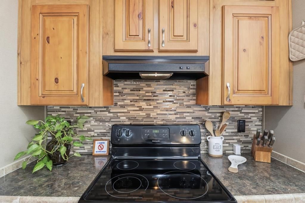 На продажу: $379,500 (4 спален, 2 ванн, 1664 Квадратных фут)