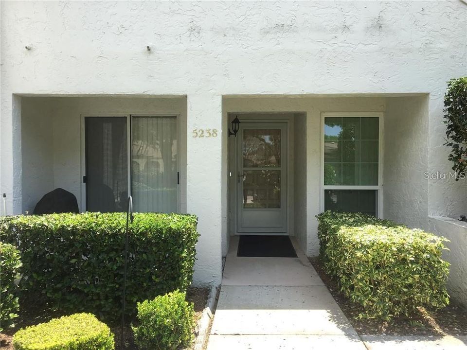 For Sale: $269,900 (2 beds, 2 baths, 1127 Square Feet)