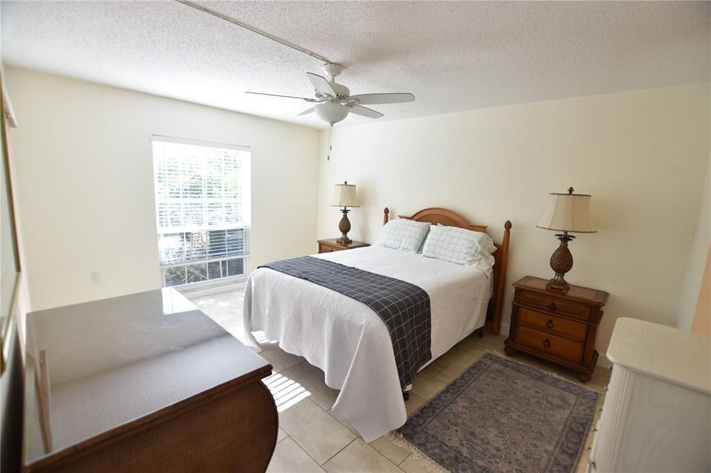 For Sale: $269,900 (2 beds, 2 baths, 1127 Square Feet)