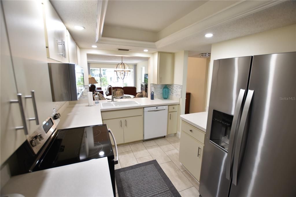For Sale: $269,900 (2 beds, 2 baths, 1127 Square Feet)