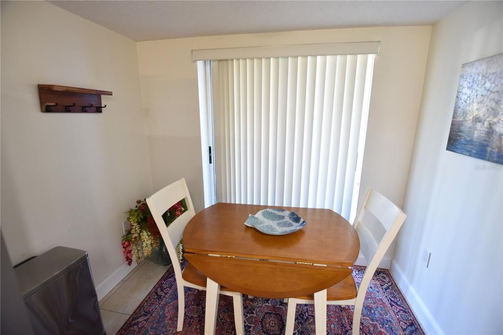 For Sale: $269,900 (2 beds, 2 baths, 1127 Square Feet)