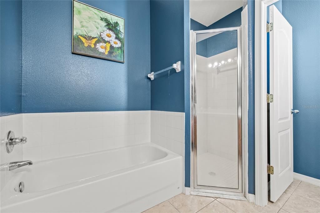 На продажу: $305,000 (3 спален, 2 ванн, 1568 Квадратных фут)