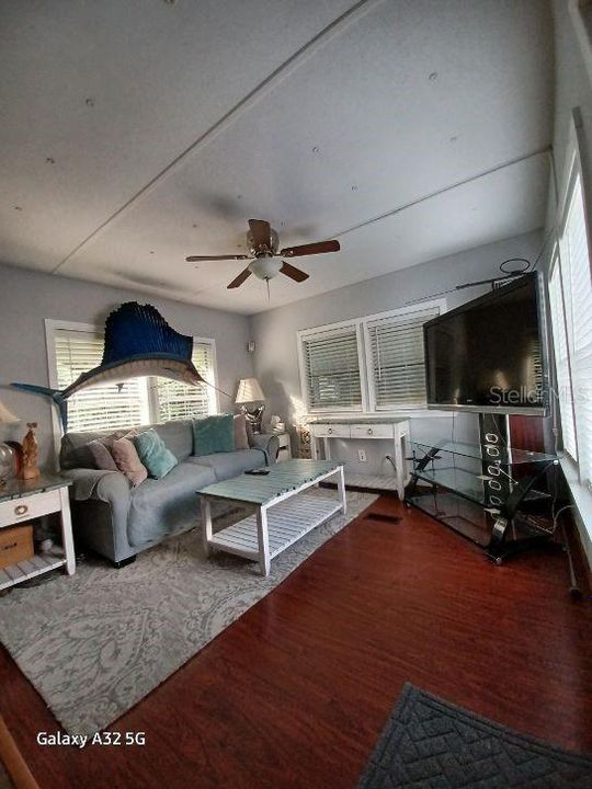 For Sale: $265,000 (2 beds, 2 baths, 504 Square Feet)