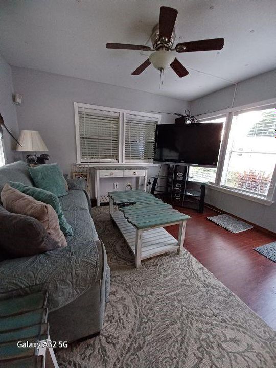 For Sale: $265,000 (2 beds, 2 baths, 504 Square Feet)