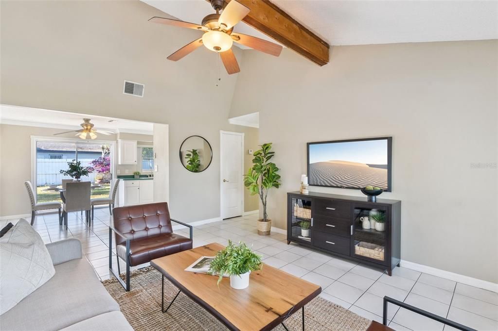 For Sale: $349,000 (4 beds, 2 baths, 1390 Square Feet)