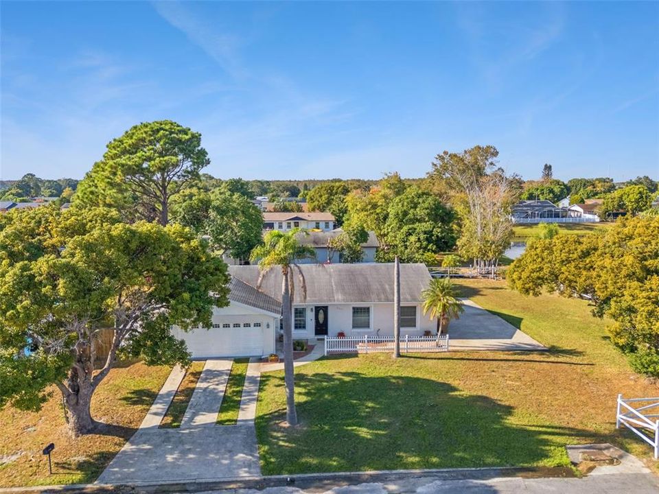 For Sale: $349,000 (4 beds, 2 baths, 1390 Square Feet)