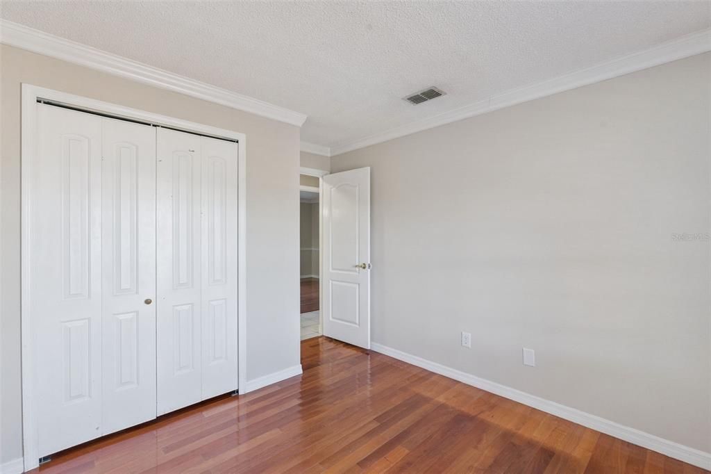 For Sale: $349,000 (4 beds, 2 baths, 1390 Square Feet)