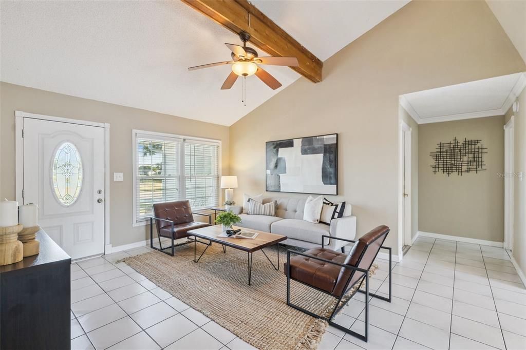 For Sale: $349,000 (4 beds, 2 baths, 1390 Square Feet)