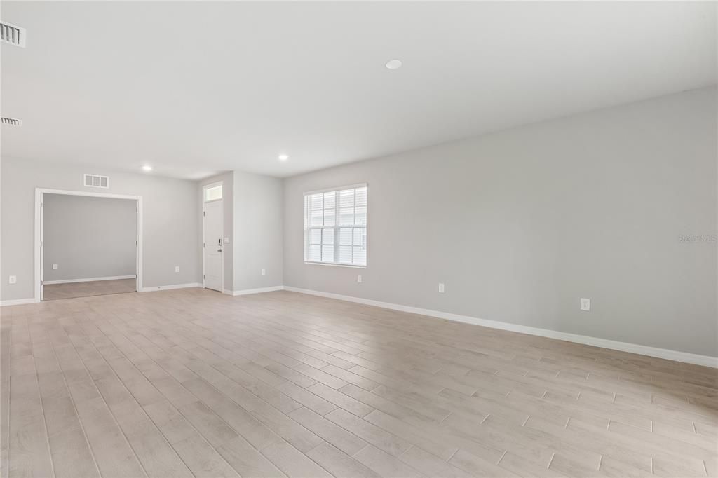 For Sale: $265,990 (2 beds, 2 baths, 1503 Square Feet)