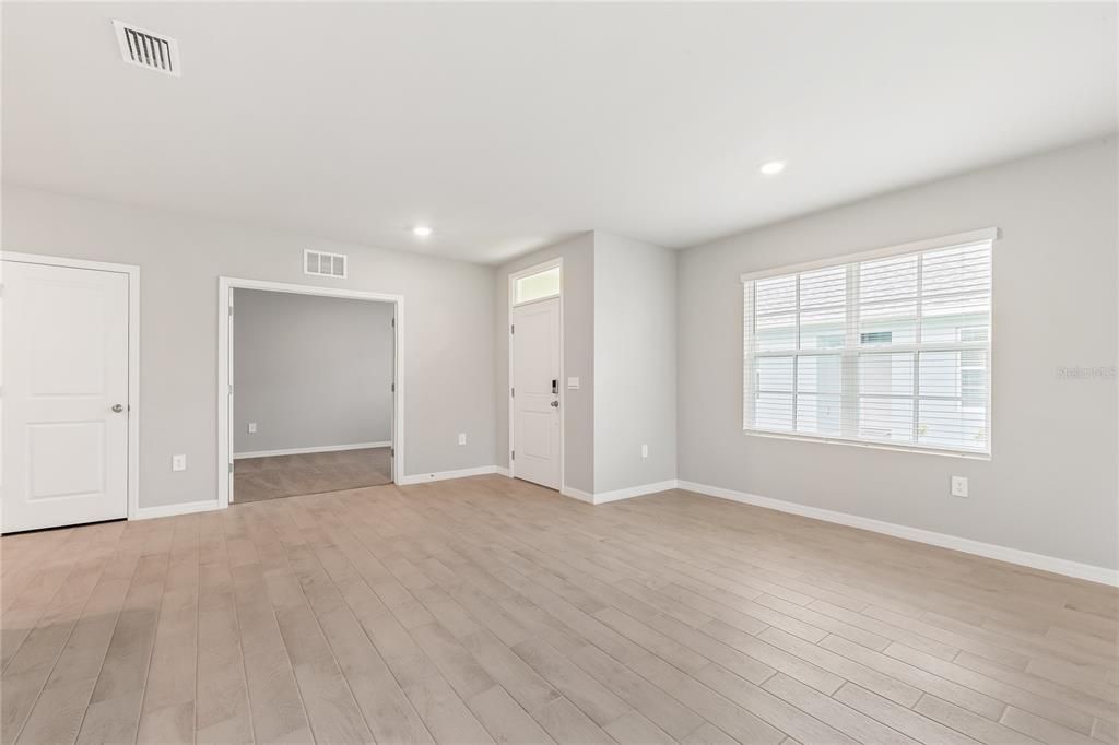 For Sale: $265,990 (2 beds, 2 baths, 1503 Square Feet)