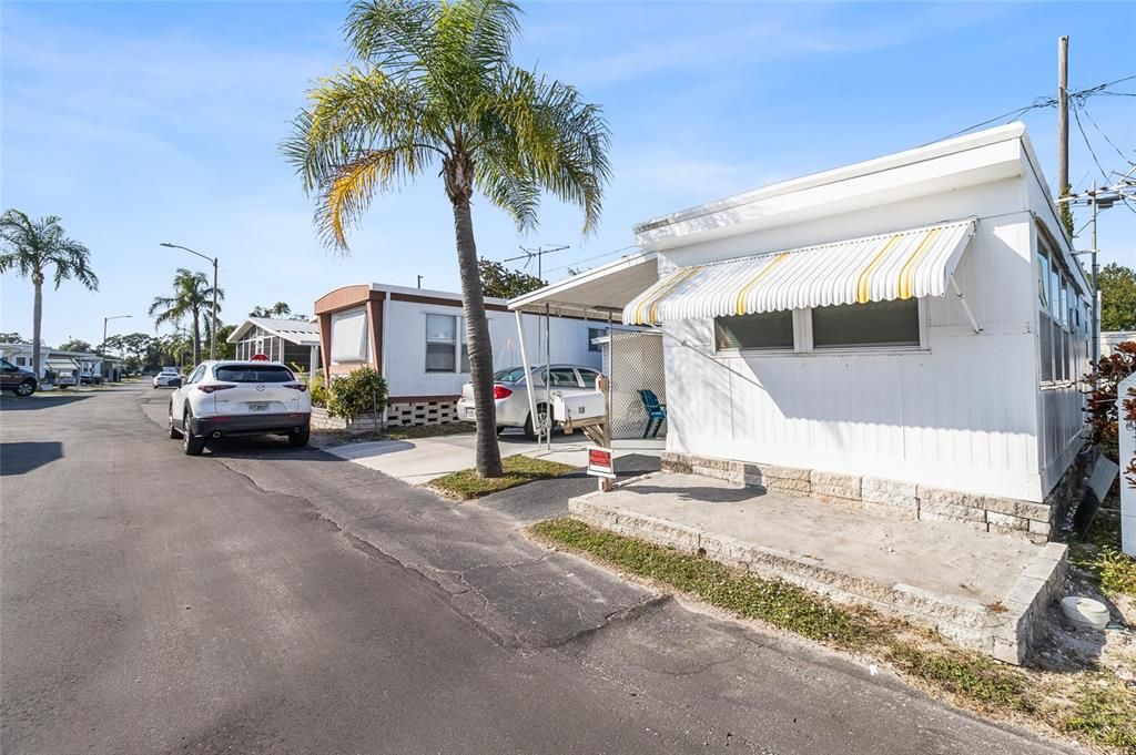 For Sale: $75,000 (2 beds, 1 baths, 740 Square Feet)