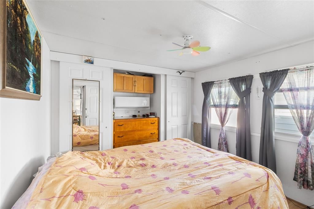 For Sale: $75,000 (2 beds, 1 baths, 740 Square Feet)