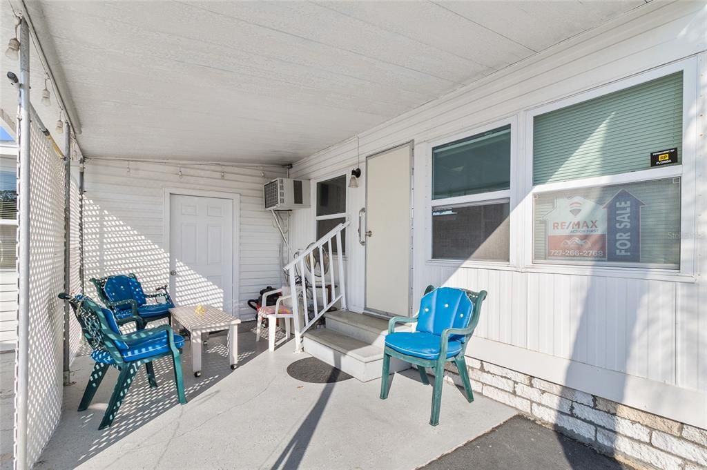 For Sale: $75,000 (2 beds, 1 baths, 740 Square Feet)