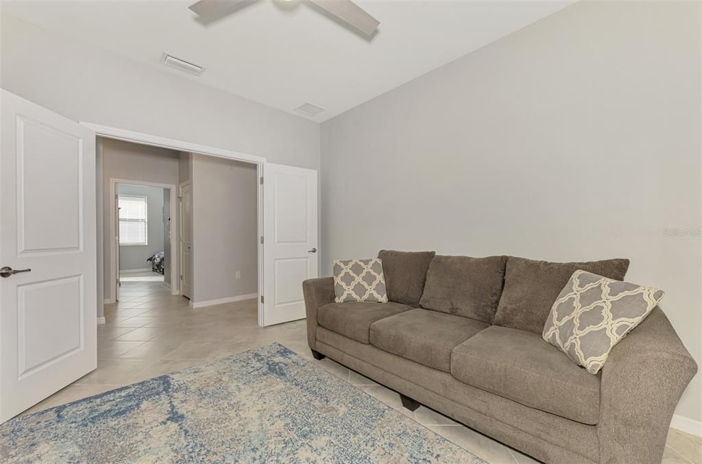 待售: $565,000 (3 贝兹, 3 浴室, 2201 平方英尺)