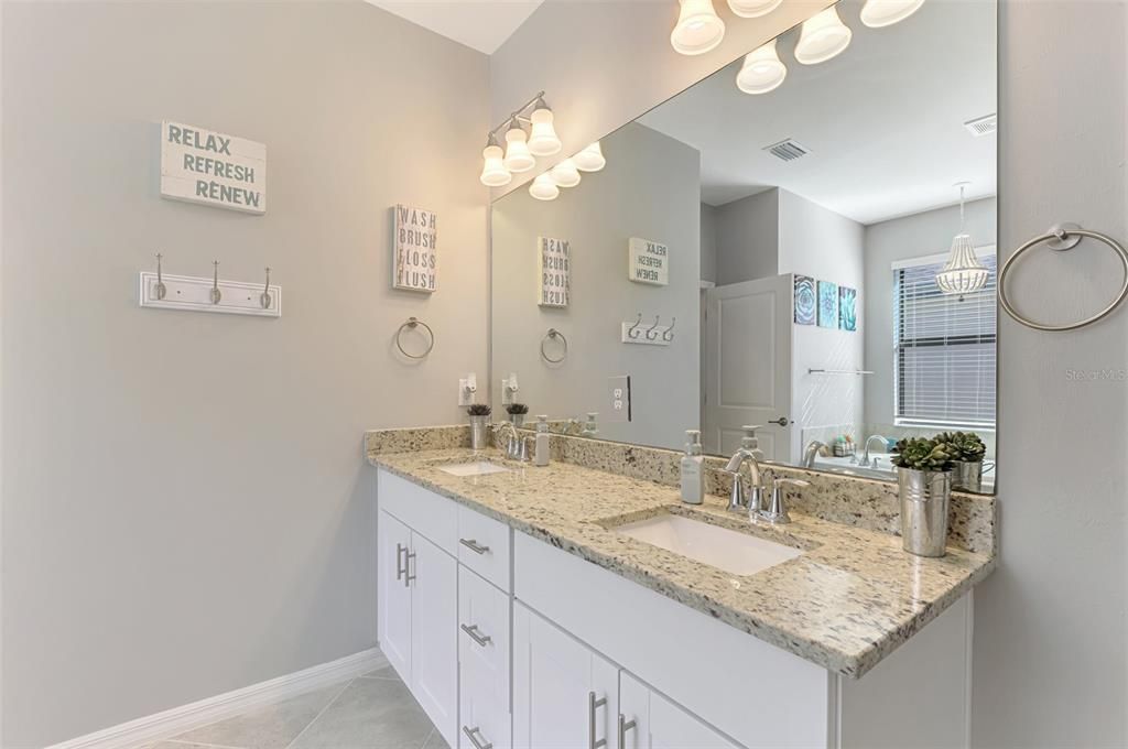 待售: $565,000 (3 贝兹, 3 浴室, 2201 平方英尺)