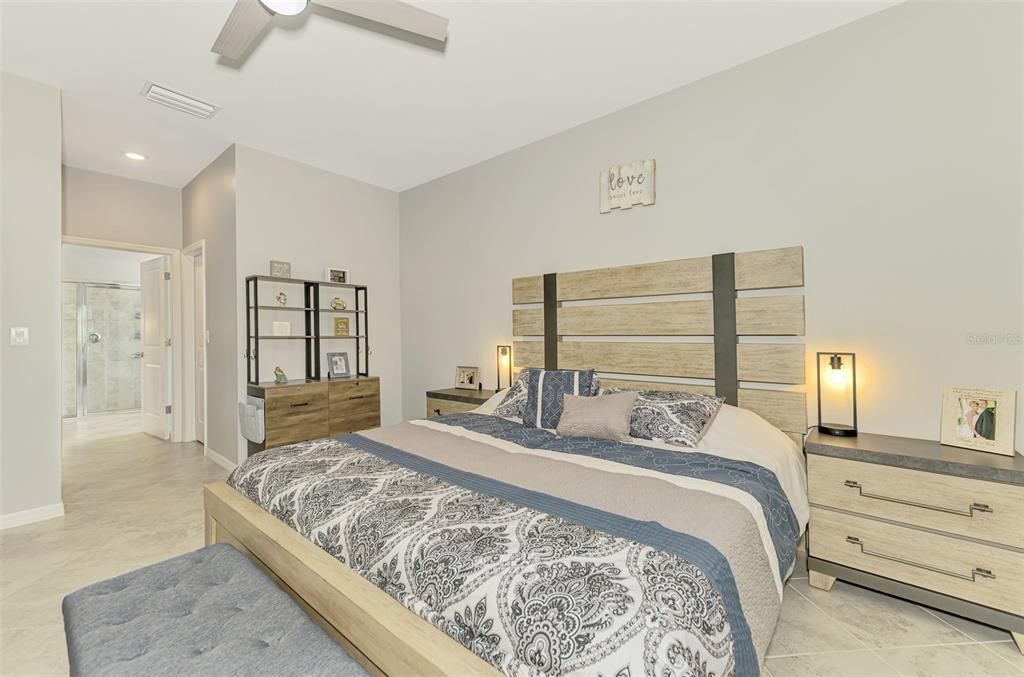 待售: $565,000 (3 贝兹, 3 浴室, 2201 平方英尺)