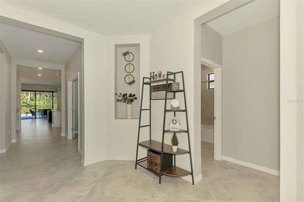 待售: $565,000 (3 贝兹, 3 浴室, 2201 平方英尺)