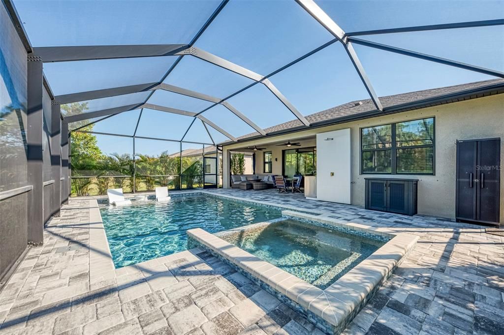 待售: $565,000 (3 贝兹, 3 浴室, 2201 平方英尺)