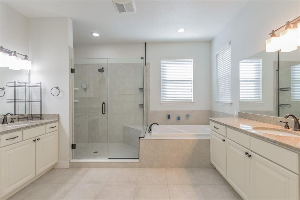 На продажу: $2,200,000 (4 спален, 3 ванн, 3128 Квадратных фут)