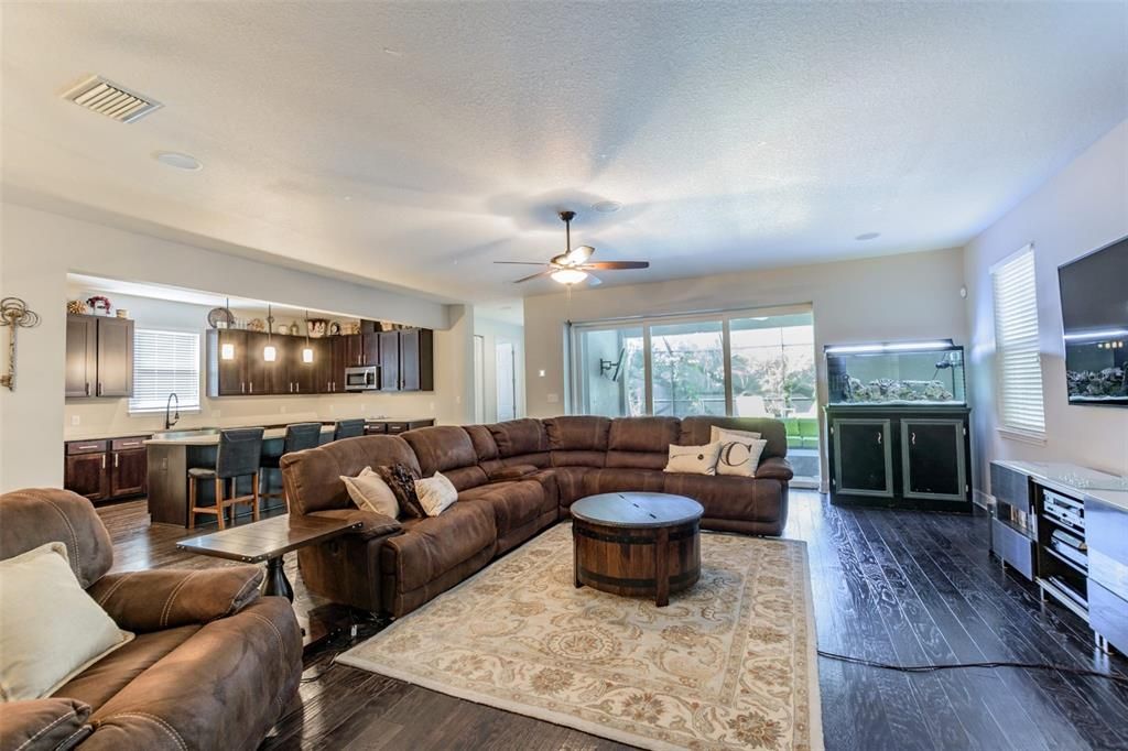 На продажу: $2,200,000 (4 спален, 3 ванн, 3128 Квадратных фут)