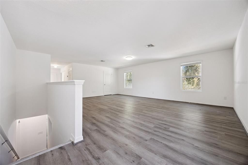 En Venta: $435,000 (4 camas, 2 baños, 2772 Pies cuadrados)