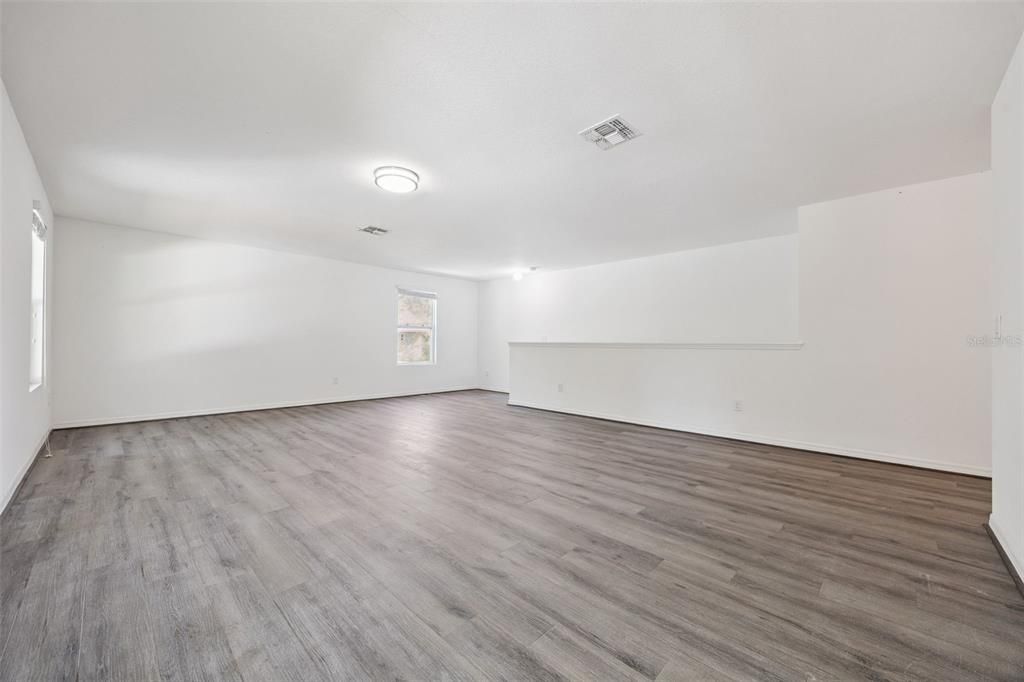 En Venta: $435,000 (4 camas, 2 baños, 2772 Pies cuadrados)