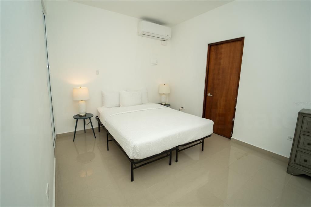 На продажу: $1,620,000 (7 спален, 7 ванн, 2263 Квадратных фут)