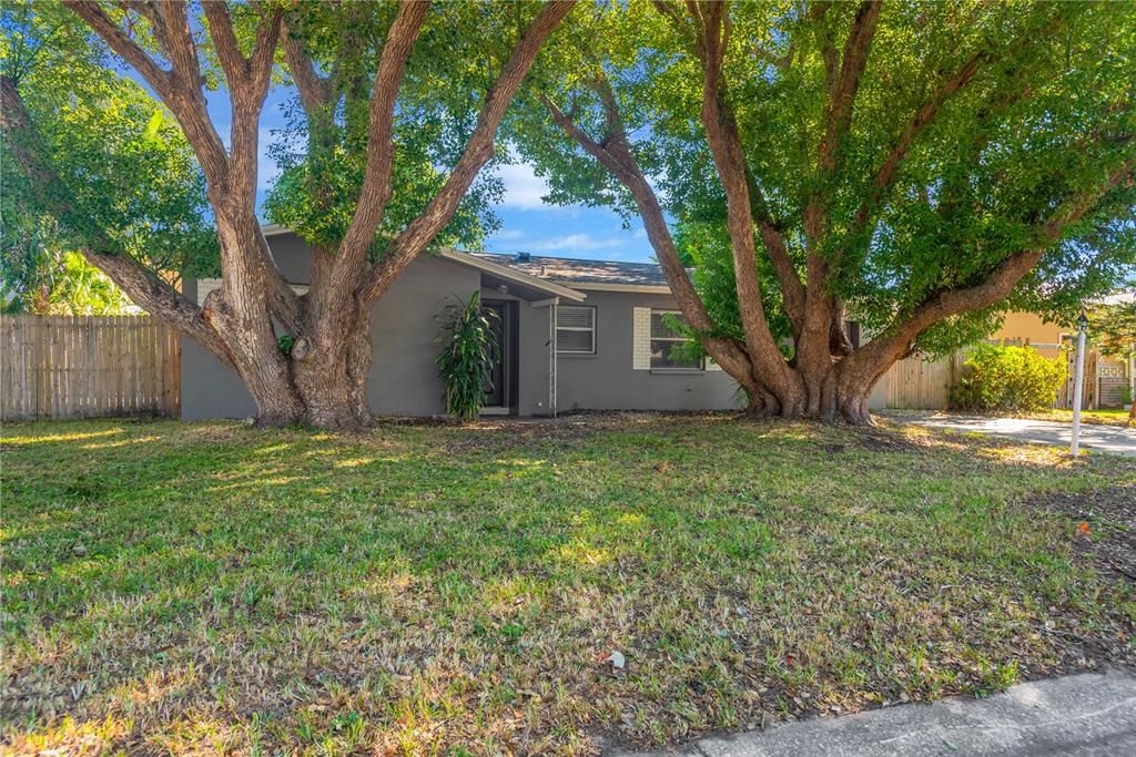 待售: $380,000 (2 贝兹, 2 浴室, 962 平方英尺)