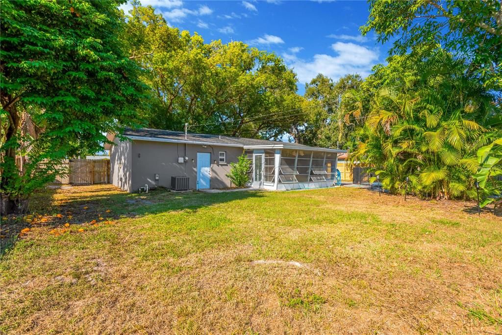 待售: $380,000 (2 贝兹, 2 浴室, 962 平方英尺)