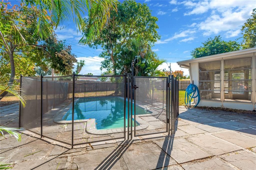 待售: $380,000 (2 贝兹, 2 浴室, 962 平方英尺)