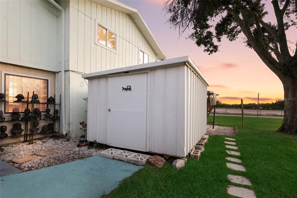 Active With Contract: $399,900 (3 beds, 2 baths, 1632 Square Feet)