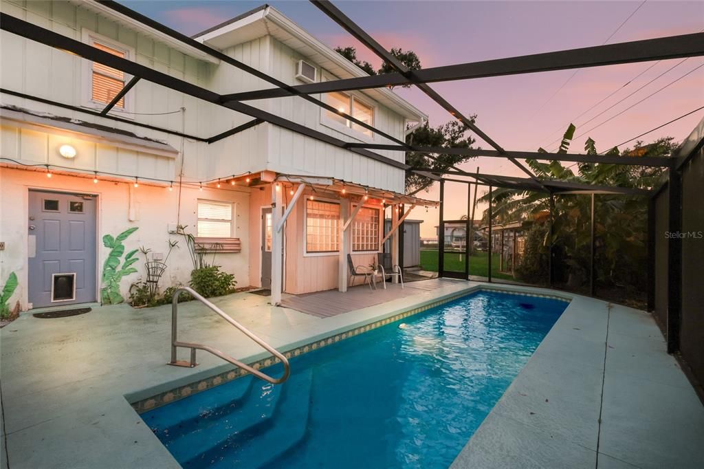 Active With Contract: $399,900 (3 beds, 2 baths, 1632 Square Feet)