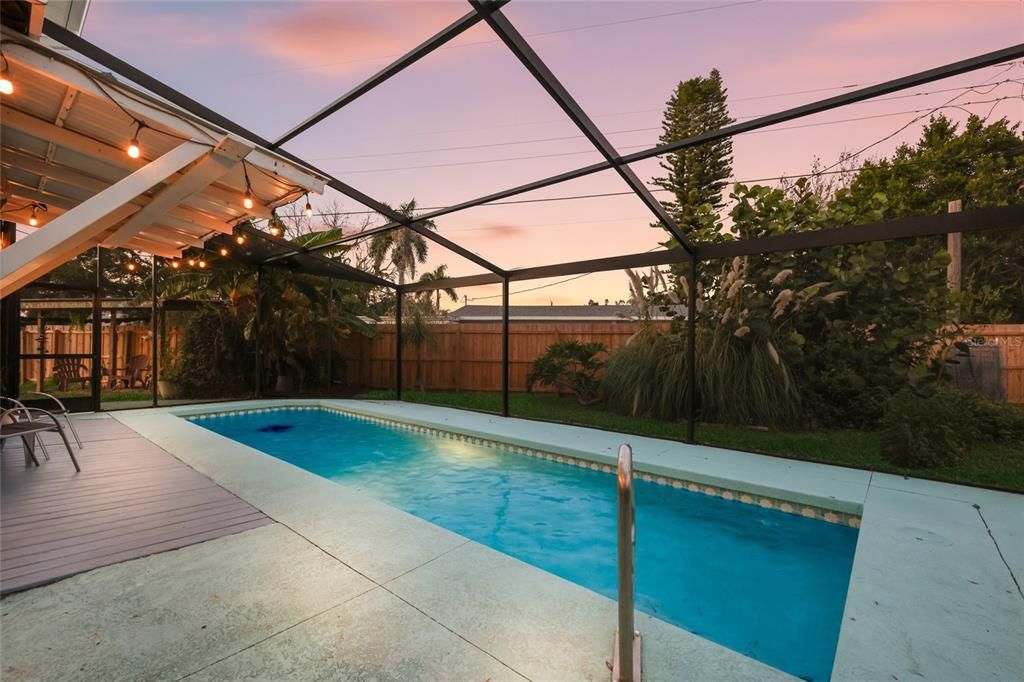 Active With Contract: $399,900 (3 beds, 2 baths, 1632 Square Feet)