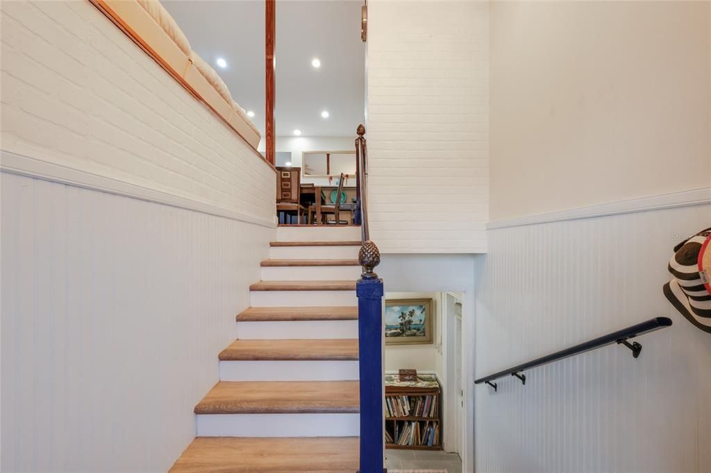 Active With Contract: $399,900 (3 beds, 2 baths, 1632 Square Feet)