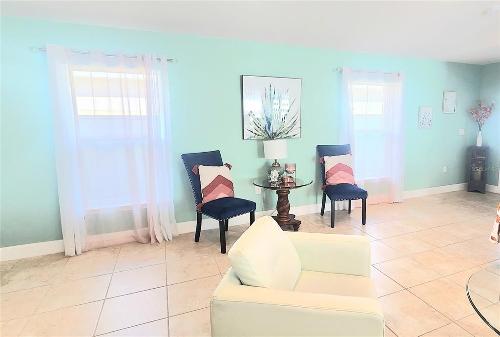 На продажу: $323,000 (3 спален, 2 ванн, 1505 Квадратных фут)