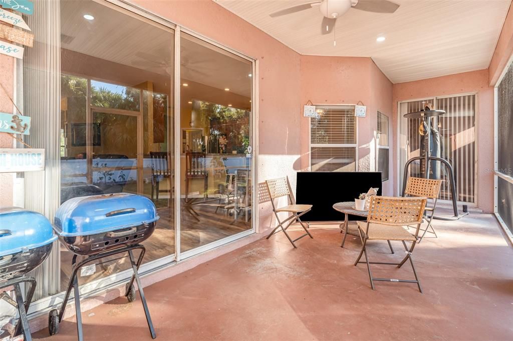 For Sale: $475,000 (4 beds, 2 baths, 2255 Square Feet)