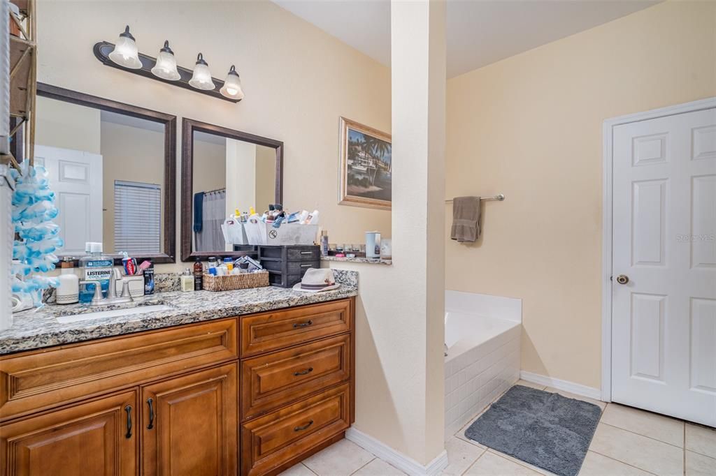 For Sale: $475,000 (4 beds, 2 baths, 2255 Square Feet)