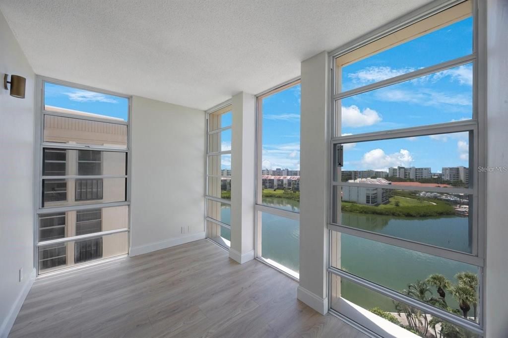 For Sale: $450,000 (2 beds, 2 baths, 1325 Square Feet)